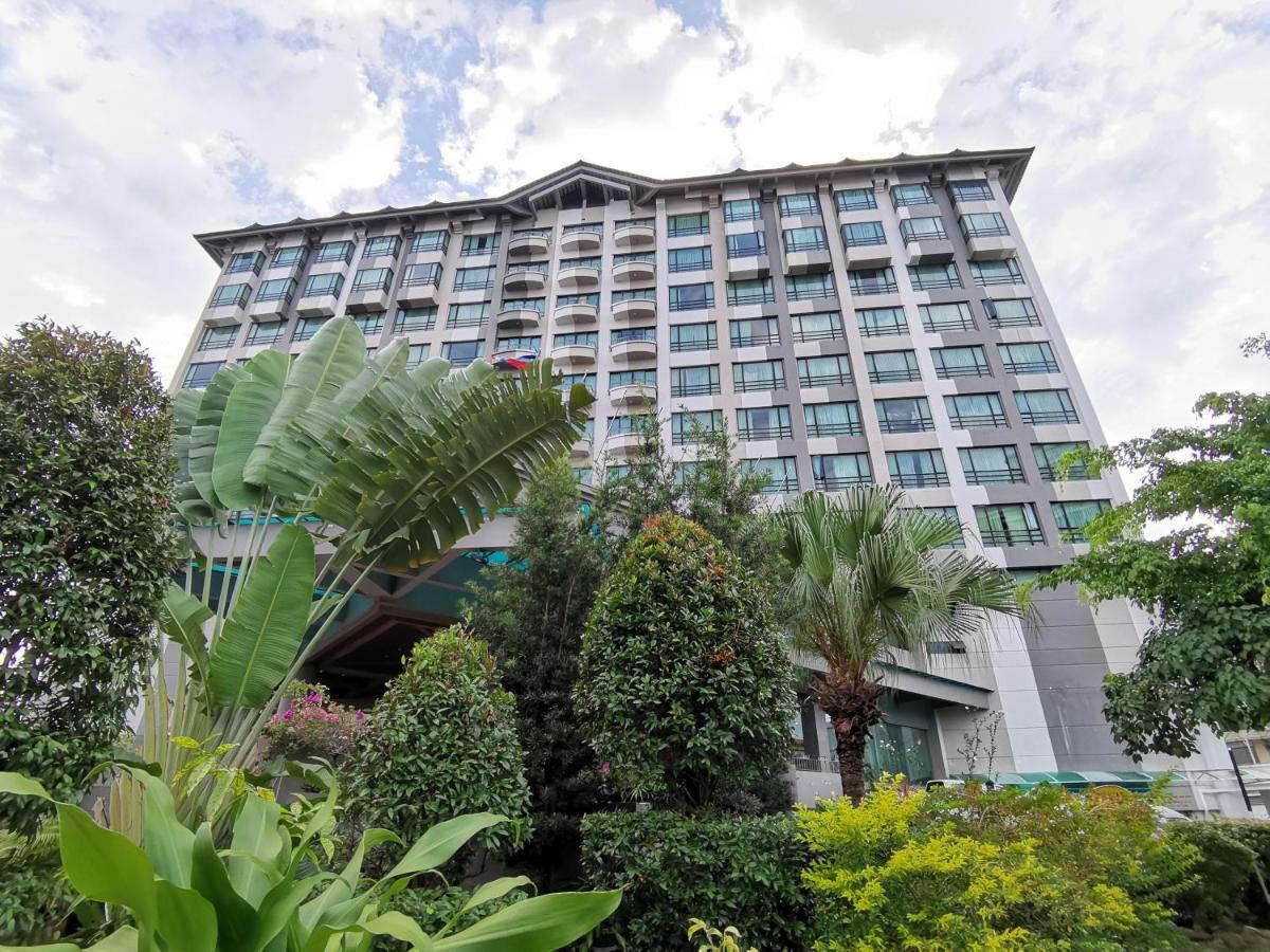 Sabah Oriental Hotel Kota Kinabalu Exterior foto