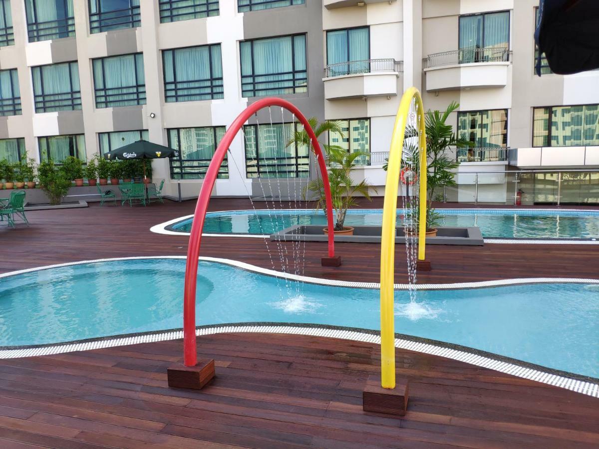 Sabah Oriental Hotel Kota Kinabalu Exterior foto