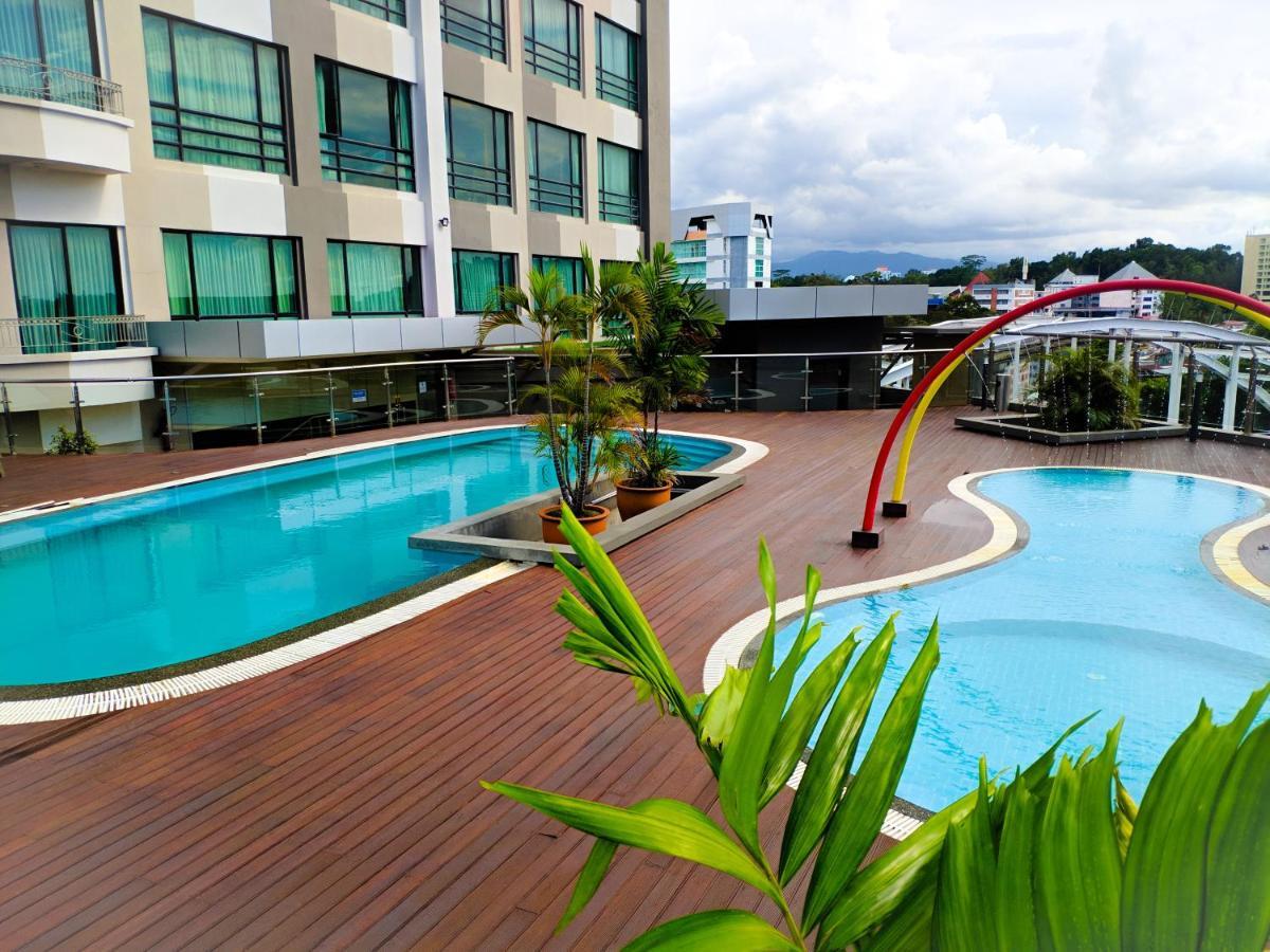 Sabah Oriental Hotel Kota Kinabalu Exterior foto